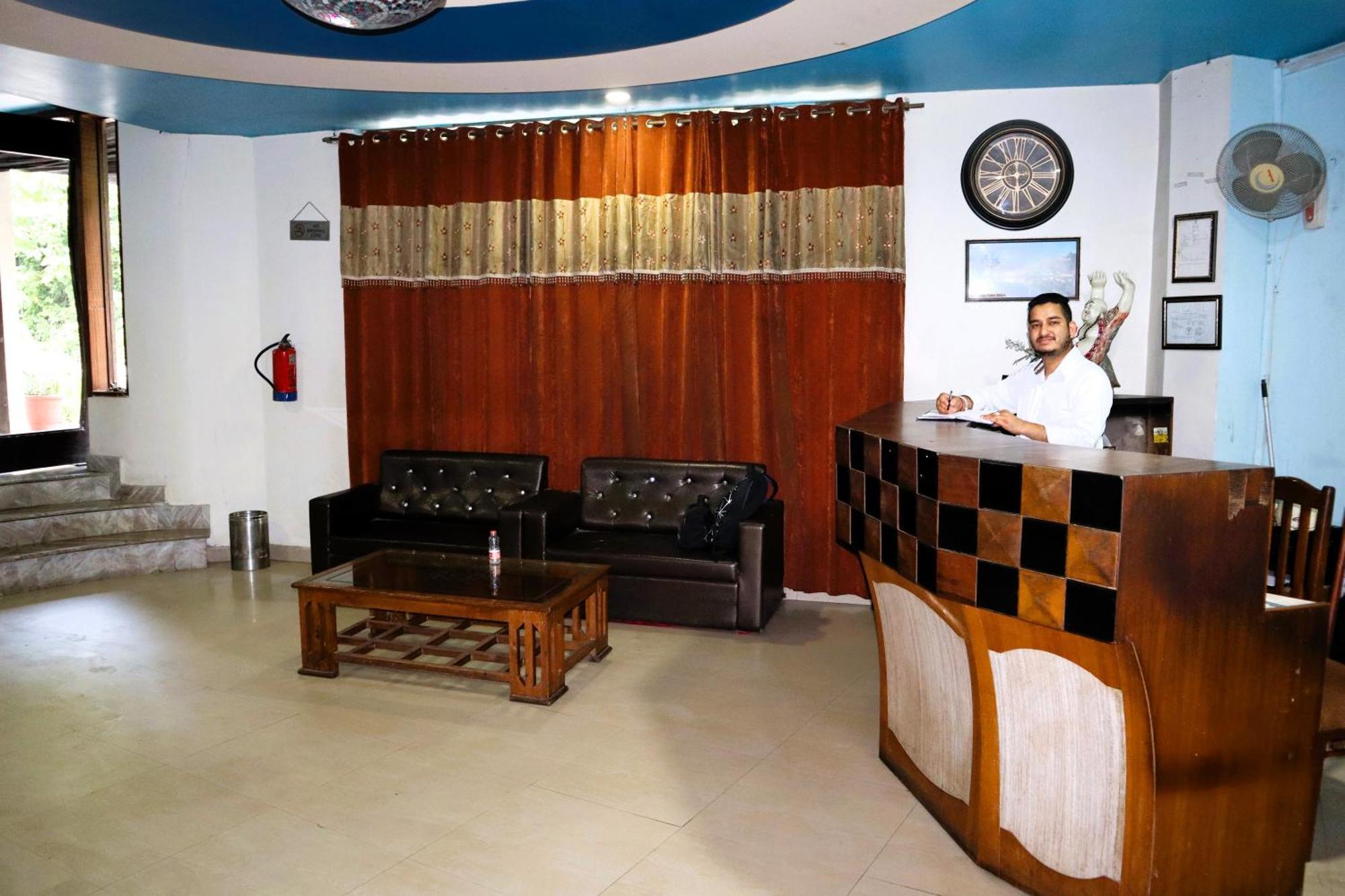 Hotel River Bank Mandi Dış mekan fotoğraf